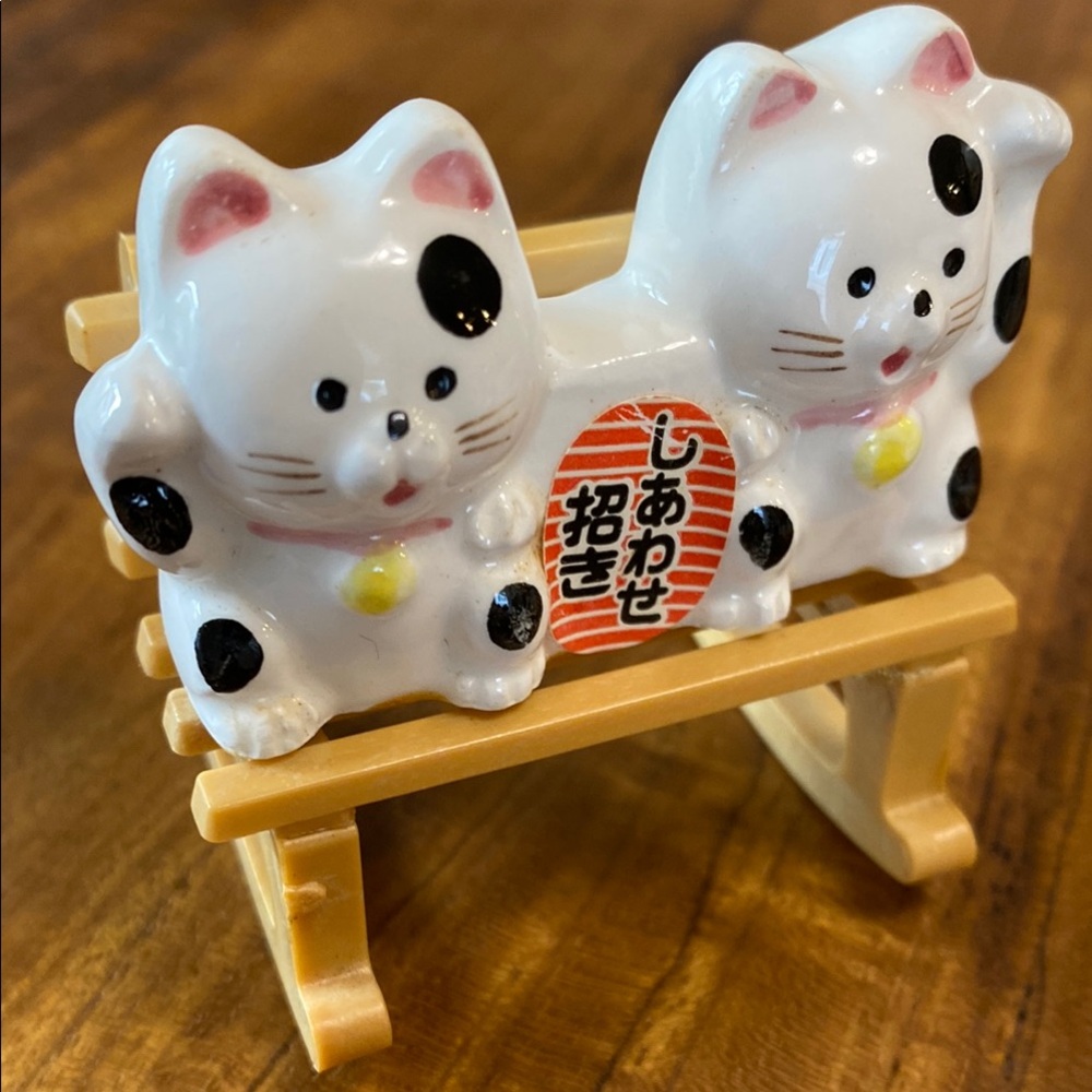Vintage Maneki Neko Twin Lucky Cats Figurine on Bench